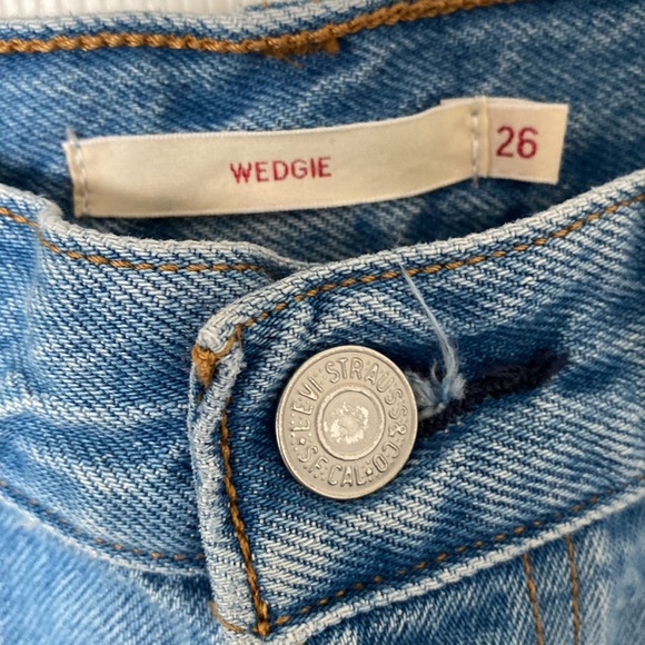 Levi’s Wedgie jeans; size 26 - Picture 3 of 5